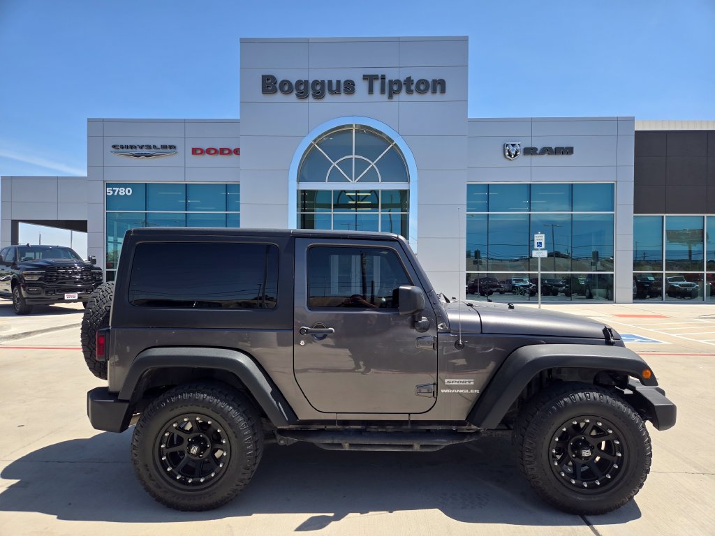 Used 2014 Jeep Wrangler Sport AWD/4WD image 2