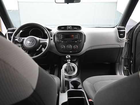 Used 2015 Kia Soul image 11