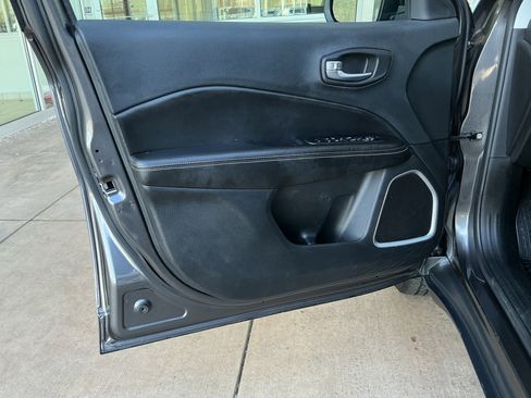 Used 2020 Jeep Compass Latitude w/ Cold Weather Group image 14