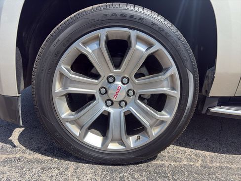 Used 2017 GMC Yukon Denali w/ Open Road Package RWD image 7
