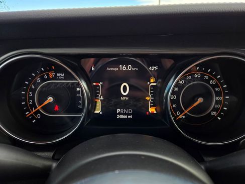 Used 2023 Jeep Gladiator Overland w/ Cold Weather Group image 20