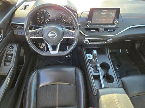Used 2022 Nissan Altima 2.5 SR image 12