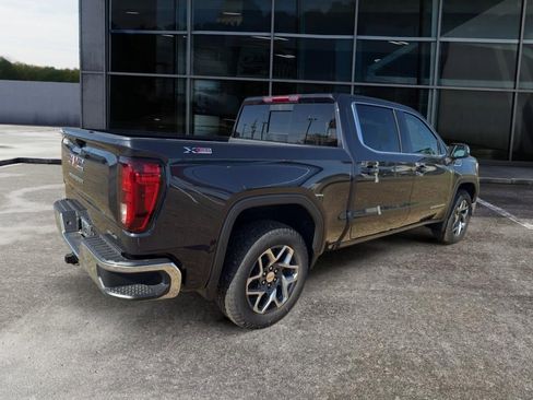 New 2026 GMC Sierra 1500 SLE image 7