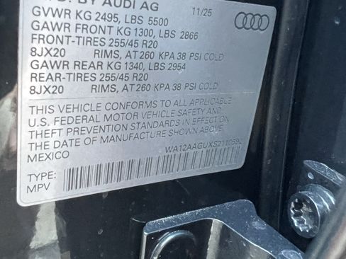 Used 2025 Audi Q5 Premium AWD/4WD image 37