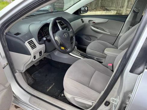 Used 2012 Toyota Corolla LE FWD image 15