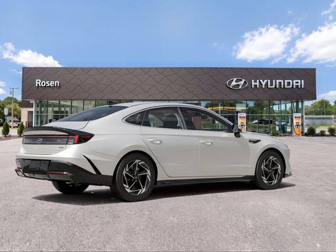New 2026 Hyundai Sonata SEL AWD/4WD image 8