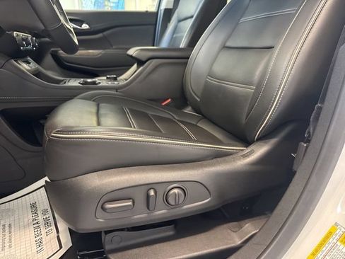 Used 2023 GMC Acadia Denali AWD/4WD image 13