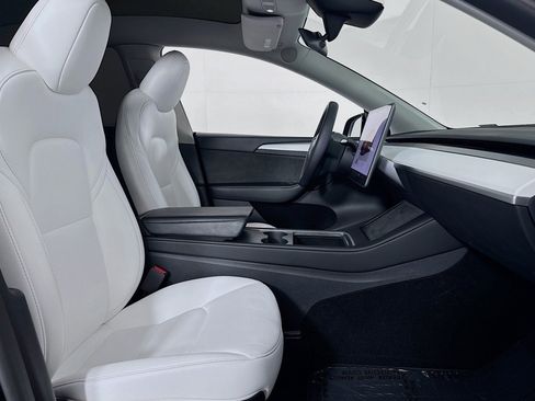 Used 2023 Tesla Model Y Performance image 6