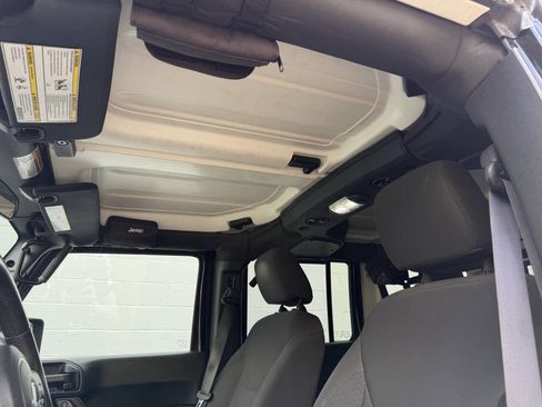 Used 2016 Jeep Wrangler Unlimited Sport AWD/4WD image 19