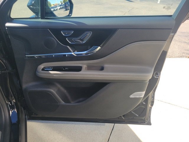 Certified 2024 Lincoln Corsair AWD image 26