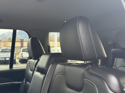 Used 2023 Jeep Grand Cherokee L Limited image 25