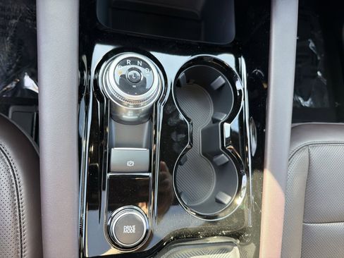 New 2026 Ford Explorer Platinum image 24