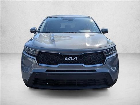 Used 2023 Kia Sorento LX image 4