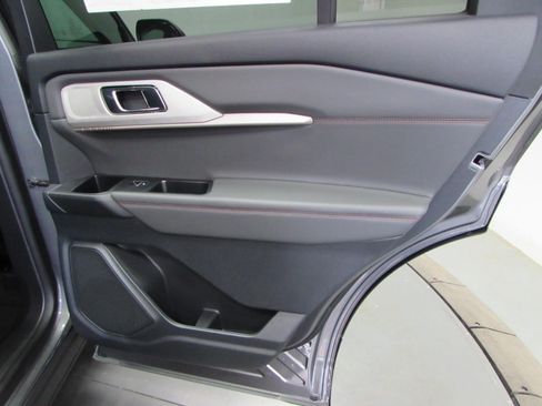 New 2026 Ford Explorer Active w/ Active Comfort Package AWD/4WD image 19