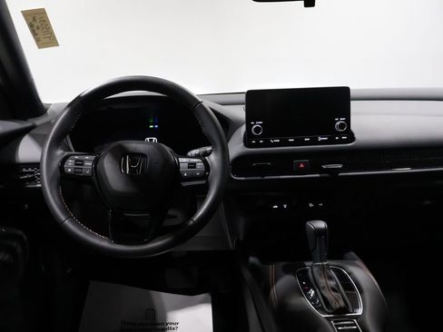 Certified 2025 Honda HR-V Sport image 17