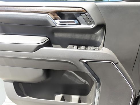 Used 2025 GMC Sierra 1500 Elevation image 20