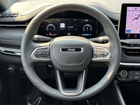 Used 2025 Jeep Compass Limited w/ High Altitude Package AWD/4WD image 12