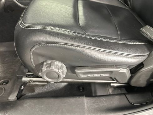 Used 2018 Jeep Wrangler Unlimited Sahara image 23