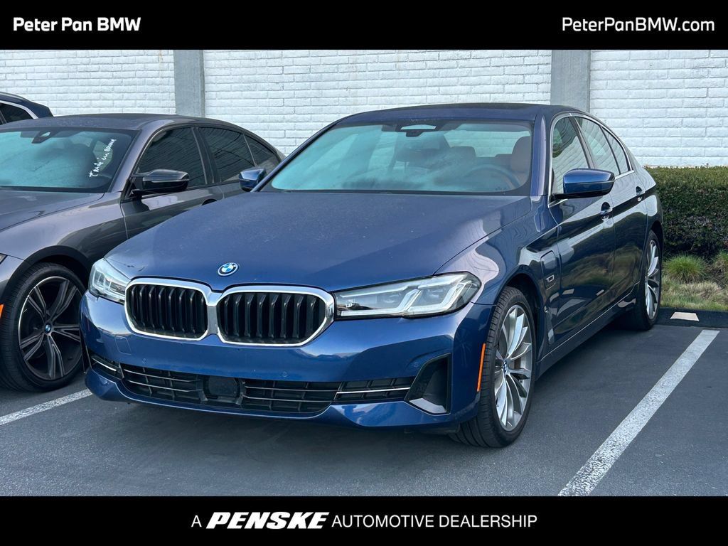Used 2023 BMW 530e w/ Premium Package RWD image 1
