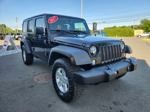 Used 2017 Jeep Wrangler Unlimited Sport w/ Quick Order Package 24S AWD/4WD image 19