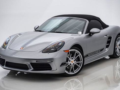 Used 2024 Porsche 718 Boxster RWD image 8