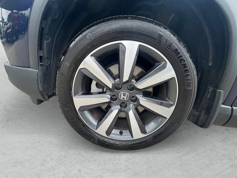 Used 2025 Honda Pilot Touring image 28