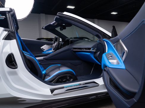 Used 2022 Chevrolet Corvette Stingray Premium Cpe w/ Z51 Performance Package image 83