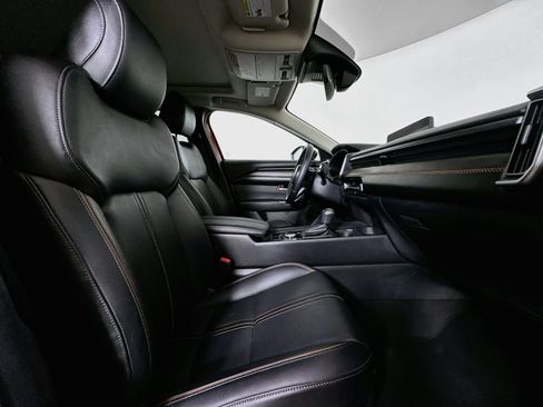 Used 2025 MAZDA CX-50 AWD 2.5 Hybrid w/ Premium Pkg image 32