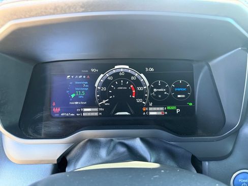 Used 2022 Toyota Tundra Platinum w/ Advanced Package AWD/4WD image 21
