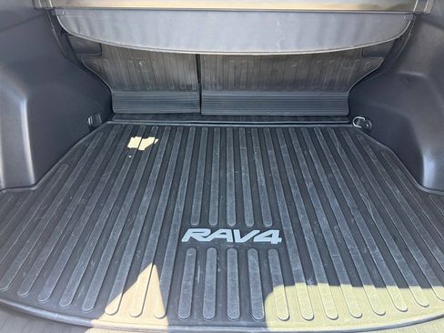 Used 2025 Toyota RAV4 LE AWD/4WD image 27