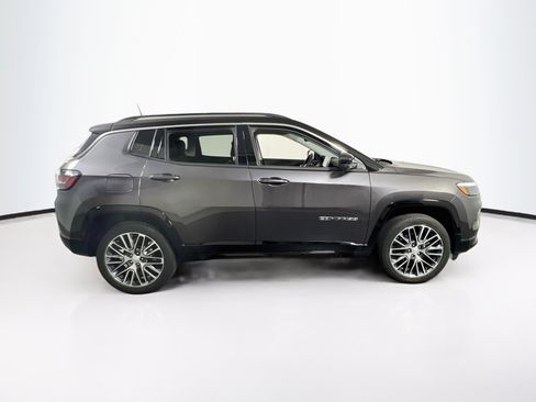 Used 2022 Jeep Compass Limited w/ Elite Group AWD/4WD image 4