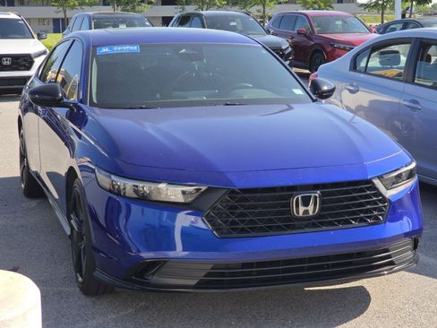 Used 2024 Honda Accord Sport image 2