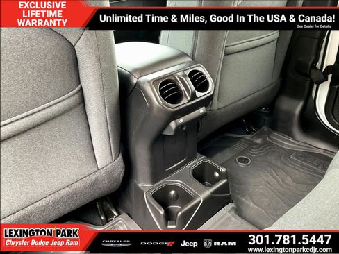 Used 2025 Jeep Wrangler Unlimited Sport AWD/4WD image 10