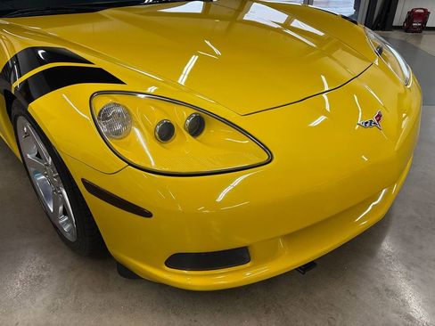 Used 2006 Chevrolet Corvette Coupe w/ Preferred Equipment Group image 23