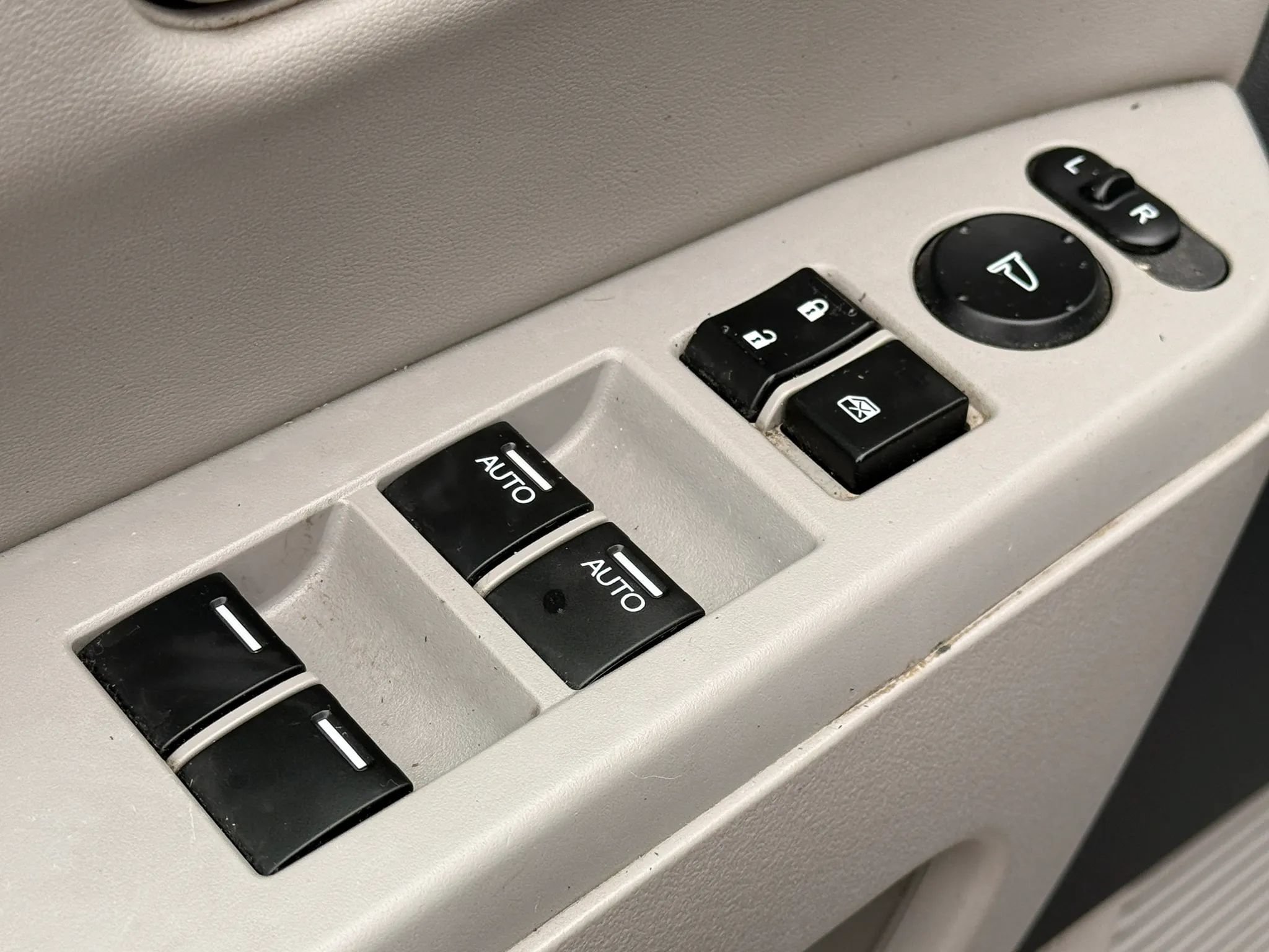 Used 2012 Honda Pilot EX-L image 25