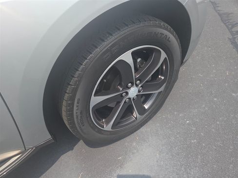 Used 2019 Buick Enclave Premium w/ LPO, Touring Package FWD image 23
