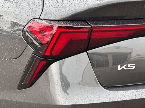 Used 2025 Kia K5 LXS image 24