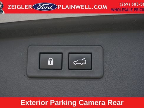 Used 2023 Subaru Outback Premium AWD/4WD image 11