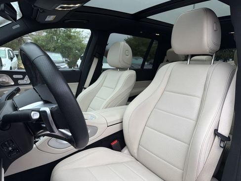 Used 2024 Mercedes-Benz GLS 450 4MATIC image 18
