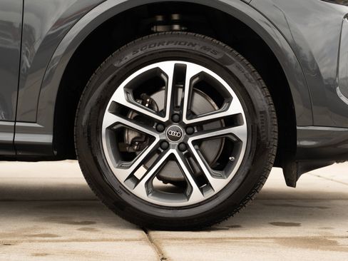 Certified 2025 Audi Q5 Premium w/ Convenience Package AWD/4WD image 30