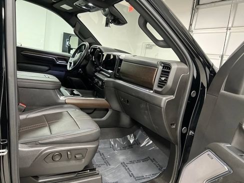 Used 2024 Chevrolet Silverado 3500 High Country w/ Technology Package AWD/4WD image 54