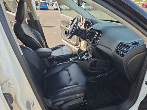 Used 2019 Jeep Compass Limited AWD/4WD image 29