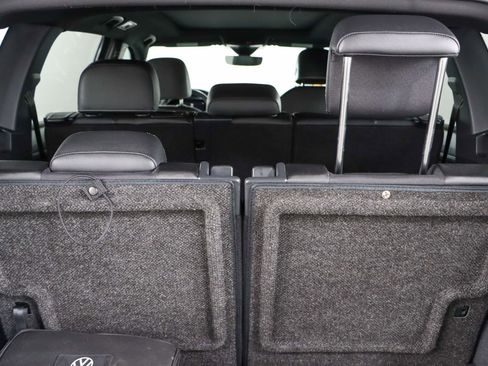 Used 2023 Volkswagen Tiguan SE R-Line image 31