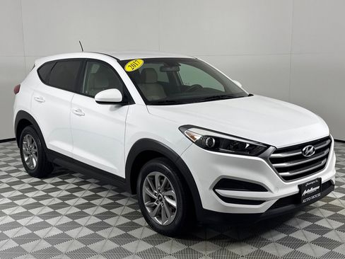 Used 2017 Hyundai Tucson SE image 3