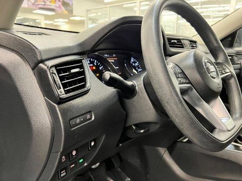 Used 2019 Nissan Rogue S image 36