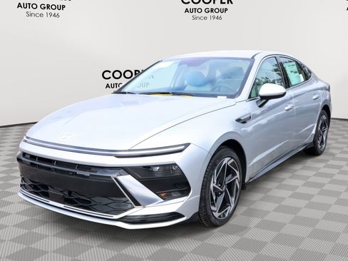 New 2026 Hyundai Sonata SEL FWD image 3