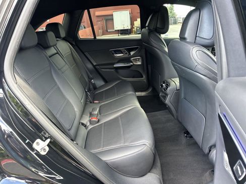 Used 2024 Mercedes-Benz GLC 300 image 13