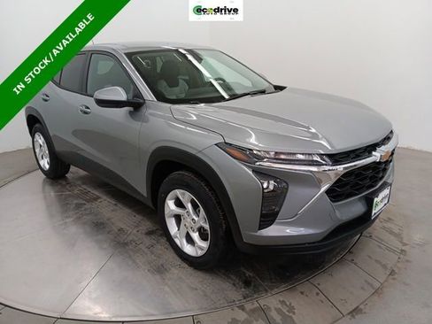 New 2026 Chevrolet Trax LS w/ LS Convenience Package image 1