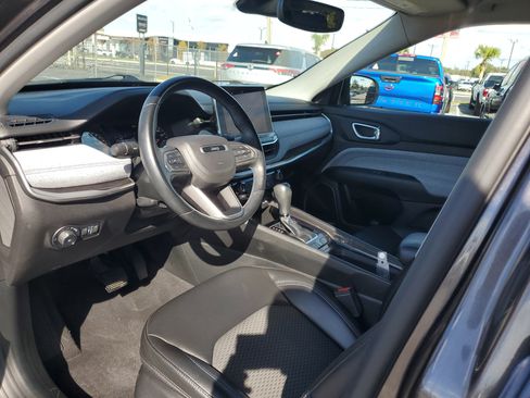 Used 2022 Jeep Compass Latitude w/ Convenience Group image 12