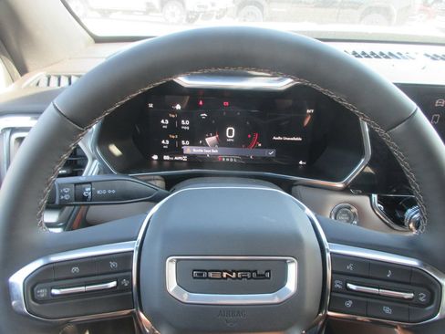 New 2026 GMC Canyon Denali AWD/4WD image 17